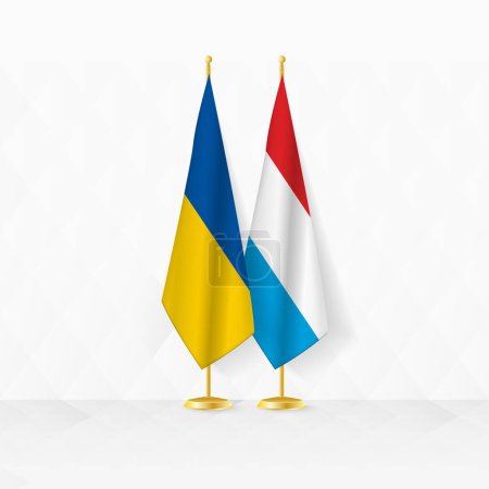 Flaggen der Ukraine und Luxemburgs am Fahnenständer, Illustration für Diplomatie und andere Treffen zwischen der Ukraine und Luxemburg.
