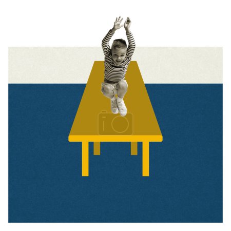 Foto de Collage de arte contemporáneo. Pequeño chico retro saltando de la mesa abajo, jugando, divirtiéndose en un fondo mínimo. Concepto de niños, deporte, creatividad, diseño, educación, infancia. Copiar espacio, anuncio - Imagen libre de derechos