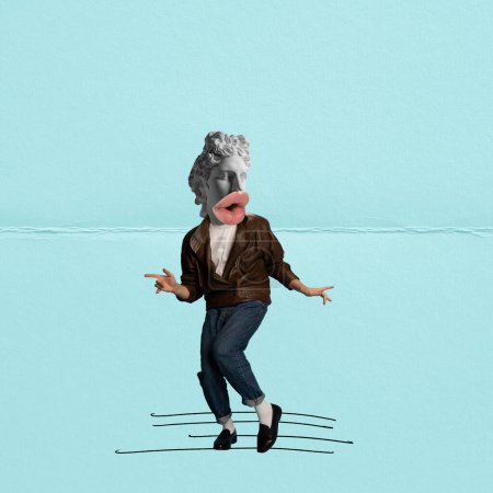 Foto de Collage de arte contemporáneo. Hombre con cabeza de estatua antigua en elegante chaqueta de cuero bailando sobre fondo azul. Moda. Inspiración, idea, estilo de revista de moda. Surrealismo. Estilo retro - Imagen libre de derechos