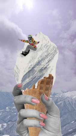 Foto de Turismo activo. Chica joven en snowboard montar en helado de nieve cono sobre las montañas de invierno vista. collage de arte contemporáneo. Concepto de viaje, creatividad, surrealismo, inspiración, juventud - Imagen libre de derechos