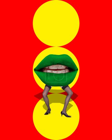 Foto de Patas femeninas en medias y talones, boca con lápiz labial verde sobre fondo rojo amarillo. collage de arte contemporáneo. Concepto de creatividad, surrealismo, arte, imaginación. Diseño de arte pop. Cartel - Imagen libre de derechos