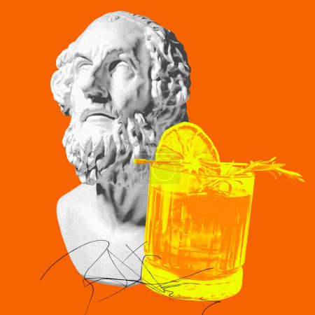 Téléchargez les photos : Buste de statue antique mâle et cocktail d'alcool fort Negroni sur fond orange vif. Collage d'art contemporain. Concept de fête, surréalisme, boissons alcoolisées. Pop art. Bruit, effet granuleux - en image libre de droit