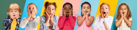 Foto de Collage hecho de retratos de diferentes niños pequeños, chicos y chicas expresando conmoción y sorpresa sobre fondo multicolor. Concepto de infancia, emociones, estilo de vida, amistad - Imagen libre de derechos