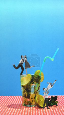 Photo for Refreshing mind. Young people in retro clothes cheerfully dancing near giant mojito cocktail. Contemporary art collage. Concept of party, alcohol drinks, celebration, retro style - Royalty Free Image