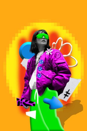 Foto de Mujer joven vistiendo llamativo, ropa de calle colorido que refleja su personalidad vibrante y el amor por la auto-expresión. collage de arte contemporáneo. Concepto de moda moderna, creativa, juvenil, estilo. - Imagen libre de derechos