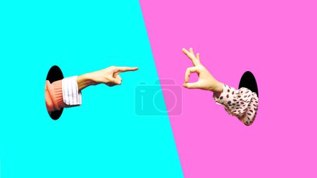 Foto de Manos masculinas y femeninas sobresalen agujeros sobre fondo rosa azulado y gestos. La feminidad se encuentra con la masculinidad. Obras de arte contemporáneo. Concepto de creatividad, arte abstracto. Colores complementarios, arte pop - Imagen libre de derechos