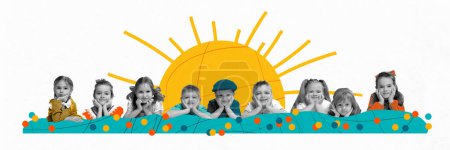 Téléchargez les photos : Huit enfants différents dans une ligne avec un grand élément solaire jaune derrière. Bonheur et amitié. Collage d'art contemporain. Concept de Happy Childrens Day, vacances, enfance. Affiche, annonce - en image libre de droit