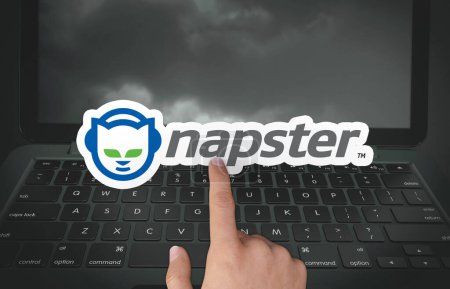 Téléchargez les photos : Napster, social media background - en image libre de droit