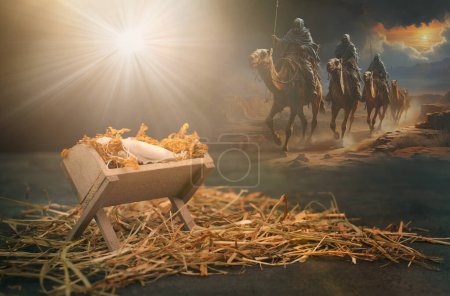 Foto de Nacimiento de Jesucristo en Belén, estrella brillando en el pesebre, tres reyes montados en camellos, noche desértica, religión y fe cristiana, historia bíblica de la Navidad - Imagen libre de derechos