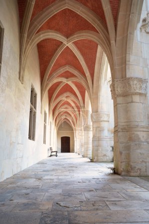 Téléchargez les photos : Palais des ducs de Lorraine, entrée du musée à Nancy, France, architecture médiévale en arc - en image libre de droit