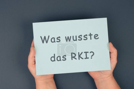 Aclaración de las medidas covid 19, lo que sabía el RKI, idioma alemán, alta tasa de mortalidad, exceso de mortalidad, daño vacunal, bloqueo y pandemia 