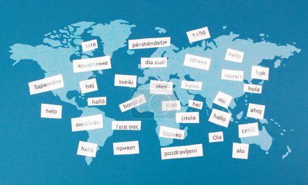 Sprachen und Weltkarte, Hallo in verschiedenen Sprachen, die in Europa gesprochen werden, Konzept der mehrsprachigen Wirtschaft und Gemeinschaft, Mehrsprachigkeit in der EU