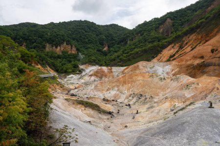 Téléchargez les photos : Jigokudani enfer vallée dans noboribetsu hokkaido japon - en image libre de droit
