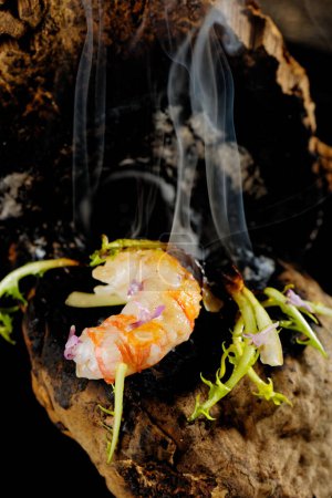 Foto de Deliciosos camarones marinados ahumados - Imagen libre de derechos