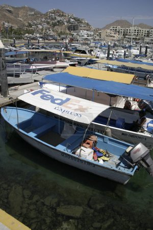 Téléchargez les photos : Cabo San Lucas Mexique marina - en image libre de droit