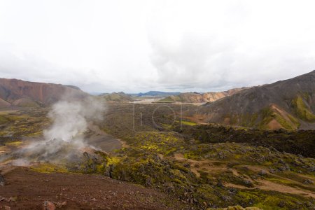 Téléchargez les photos : Paysage de la région de Landmannalaugar, Réserve naturelle de Fjallabak, Islande. Montagnes colorées - en image libre de droit