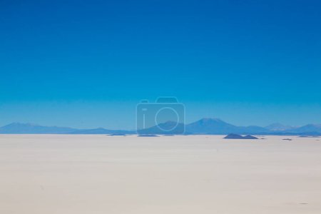 Foto de Salar de Uyuni, Bolivia. El salar más grande del mundo. Paisaje boliviano - Imagen libre de derechos