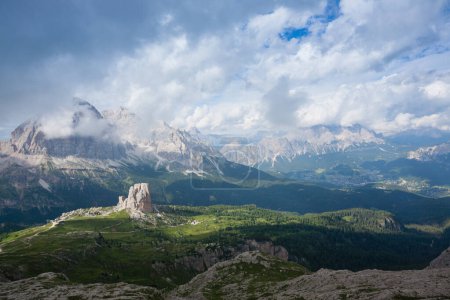 Blick auf fünf Türme, italienische Dolomiten. Giaupass-Gebiet