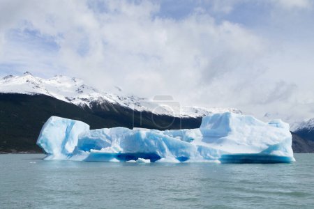 Icebergs floating on Argentino lake, Patagonia landscape, Argentina. Lago Argentino