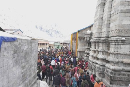 Photo for In the shadow of the divine, the crowd at Kedarnath weaves a tapestry of faith and beauty.4k footage - Royalty Free Image