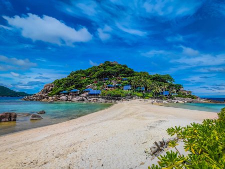 Foto de Koh Nang Yuan isla paradisíaca en Koh Tao, Tailandia. Foto de una playa de arena - Imagen libre de derechos