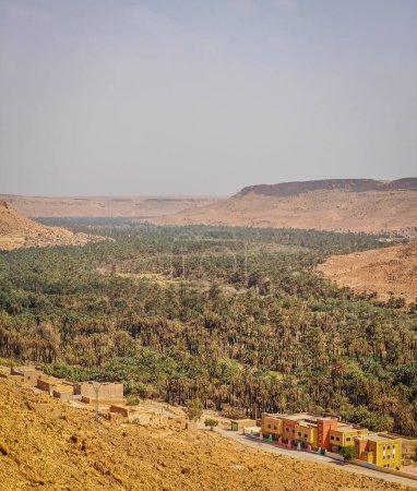 Foto de Paisaje del Valle de Ziz en Marruecos, cañón en el norte de África cerca del desierto del Sahara - Imagen libre de derechos