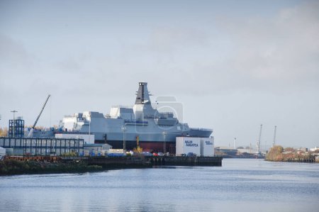 Foto de Glasgow, Escocia, Reino Unido, 27 de noviembre de 2022, Construcción de fragatas de guerra en curso en BAE Systems on the River Clyde UK - Imagen libre de derechos