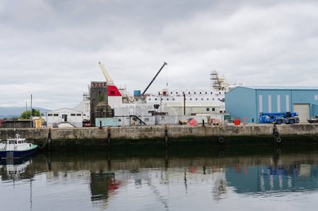 Schiffsbau und Kran in Greenock am Dock UK