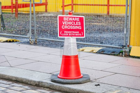 Panneau de signalisation des règles de message de santé et de sécurité sur le chantier de construction Royaume-Uni