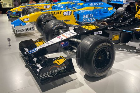 Téléchargez les photos : Oviedo, Asturies, Espagne - 10 10 2023 : Minardi PS01 première formule pilote un Fernando Alonso en 2001 - en image libre de droit