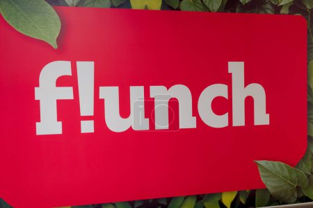 Foto de Burdeos, Francia - 10 19 2023: logotipo de la marca flunch en la entrada signo de texto francés para restaurante de autoservicio en Francia - Imagen libre de derechos