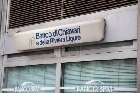 Téléchargez les photos : Milan, Italie - 11 07 2023 : Banco di Chiavari e della Riviera Ligure Banque régionale italienne basée à Chiavari, Ligurie absorbée par Banca Popolare di Lodi - en image libre de droit