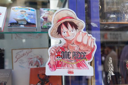 Téléchargez les photos : Bordeaux , France - 11 20 2023 : One Piece eiichiro oda Japanese manga and animation from glenat edition - en image libre de droit