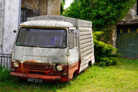 Photo for Bordeaux , France - 12 12 2023 : peugeot j9 market vehicle fairs and mobile store panel van car old abandoned - Royalty Free Image