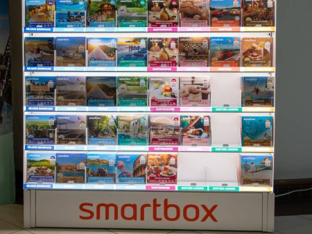 Foto de Arcachon, Francia - 02 12 2024: Smartbox logo marca y texto signo grupo concepto de experiencia regalo caja viaje en Francia - Imagen libre de derechos