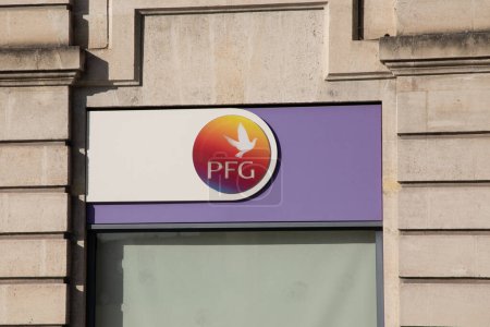 Foto de Burdeos, Francia - 02 19 2024: PFG sign brand and logo brand front of agency Pompes Funebres Generales French chain shop facade mortician Undertaker - Imagen libre de derechos
