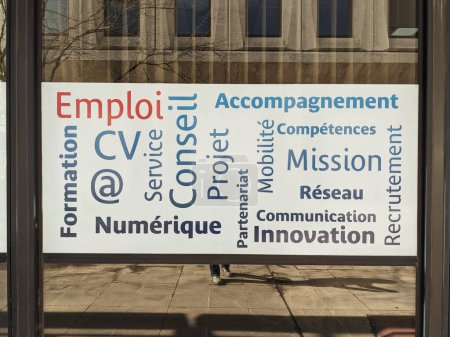 Foto de Burdeos, Francia - 02 29 2024: france travail signboard facade of French government agency text registers unemployed people - Imagen libre de derechos