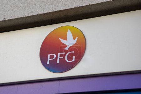 Foto de Burdeos, Francia - 03 08 2024: PFG sign brand and logo brand front of agency Pompes Funebres Generales French chain shop facade mortician Undertaker - Imagen libre de derechos
