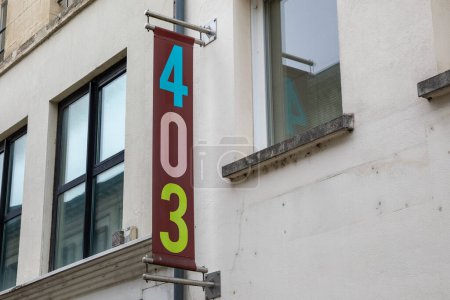 Foto de Burdeos, Francia - 04 10 2024: Mutuelle 403 logo texto y signo de marca en oficina fachada cadena de entrada tienda edificio agencia - Imagen libre de derechos