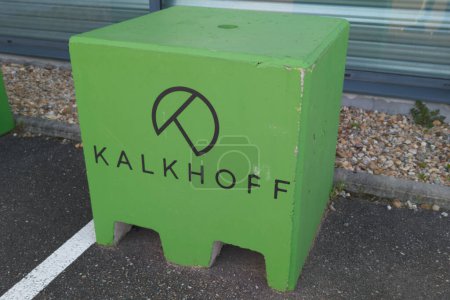 Téléchargez les photos : Bordeaux, France - 04 24 2024 : Kalkhoff marque de logo et signe texte leader allemand sur le marché du vélo électrique - en image libre de droit