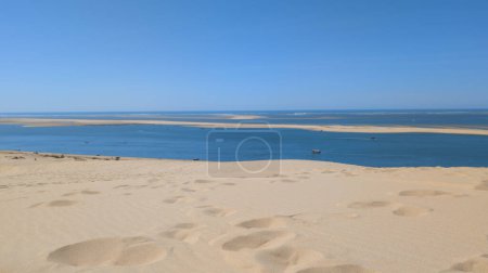 Téléchargez les photos : Dune du Pilat et banc d'argumentdans la plus grande dune d'Europe France - en image libre de droit