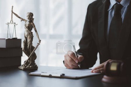 Photo for Lawyer concepts to testify to clients and to provide counseling in cases, to provide legal relief, to maintain law and fairness, to proceed with transparency, to attorneys to defend cases in court. - Royalty Free Image
