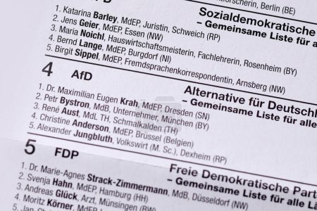 Foto de Alemania - mayo de 2024: papeleta electoral alemana para las elecciones al Parlamento Europeo con el acercamiento del partido "AfD". - Imagen libre de derechos