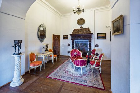 Foto de Interior del castillo en Bojnice, mobiliario histórico, Eslovaquia. - Imagen libre de derechos