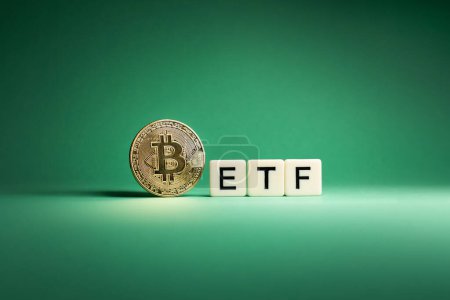 Téléchargez les photos : Bitcoin ETF Concept, ETF crypto-monnaie - en image libre de droit