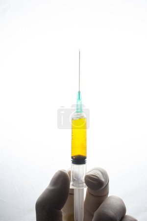 syringe with platelet rich plasma