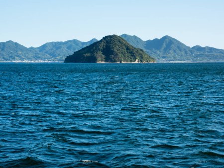 Foto de Vista panorámica de la isla Togeshima en la bahía de Hiroshima - Prefectura de Hiroshima, Japón - Imagen libre de derechos