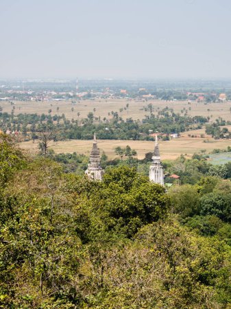 Stupas im Oudong-Gebirgstempelkomplex, ehemalige Hauptstadt und königliche Residenz in Kambodscha