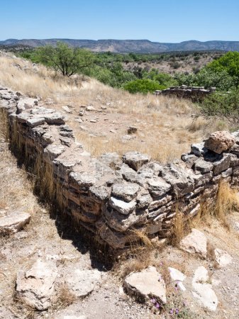 Ruinen einer prähistorischen Behausung in der Nähe von Montezuma Well, Teil des Montezuma Castle National Monument - Arizona, USA