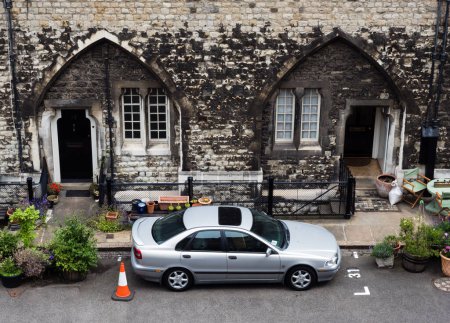Téléchargez les photos : Londres, Royaume-Uni - 7 juin 2018 : Maisons des gardes Yeomen Warder à la Tour de Londres - en image libre de droit